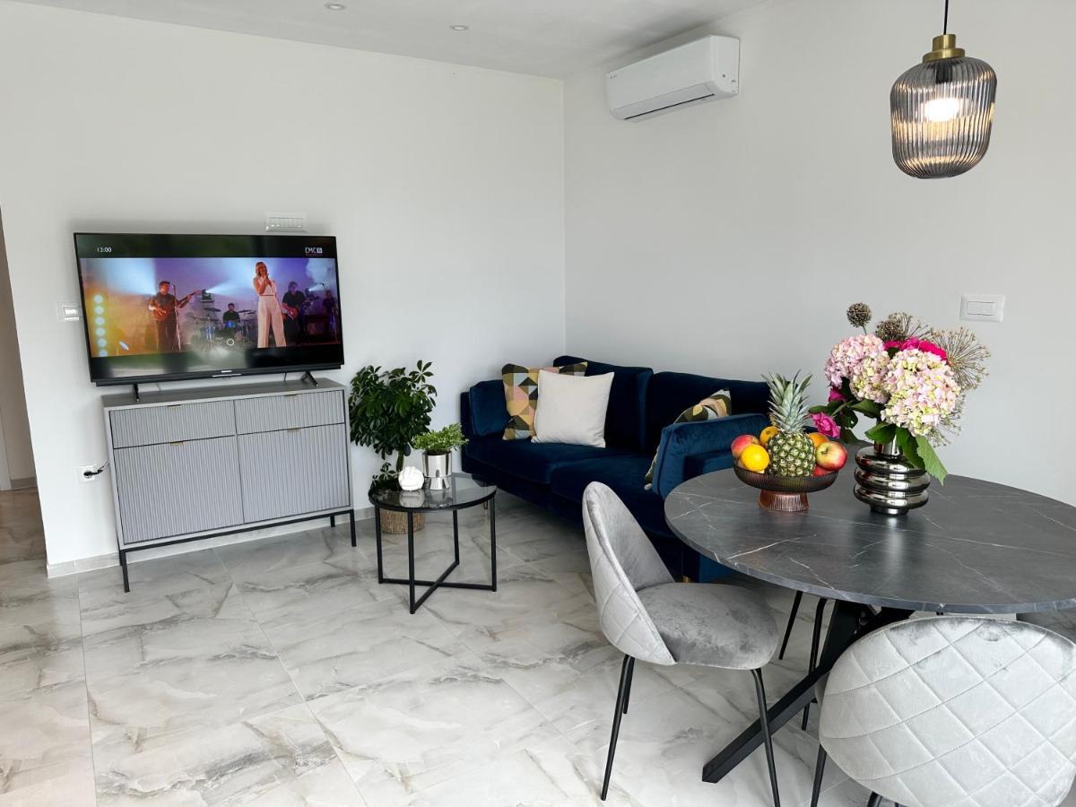 Olive View Apartment Брела Екстер'єр фото