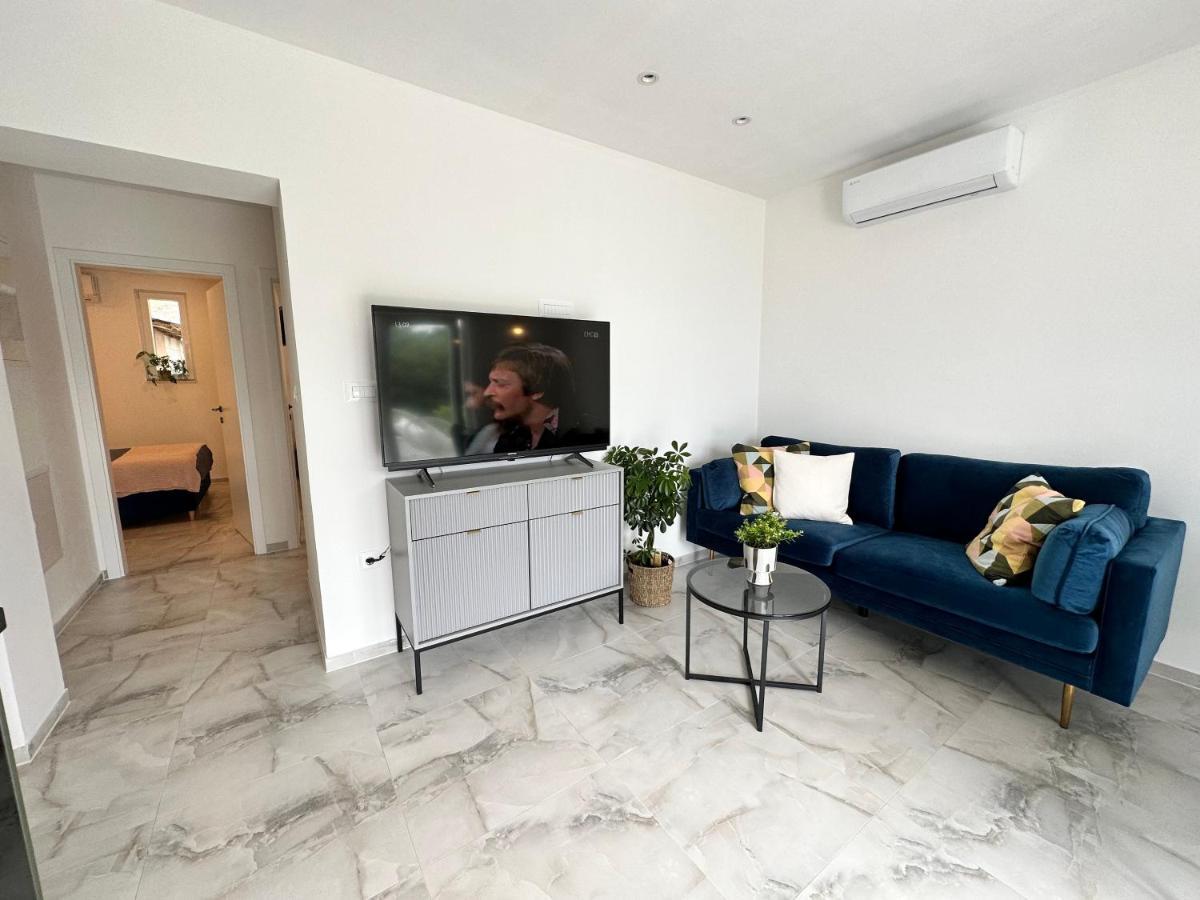 Olive View Apartment Брела Екстер'єр фото