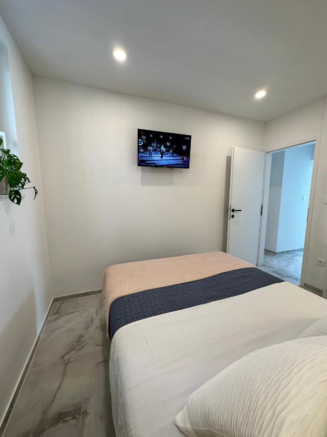 Olive View Apartment Брела Екстер'єр фото