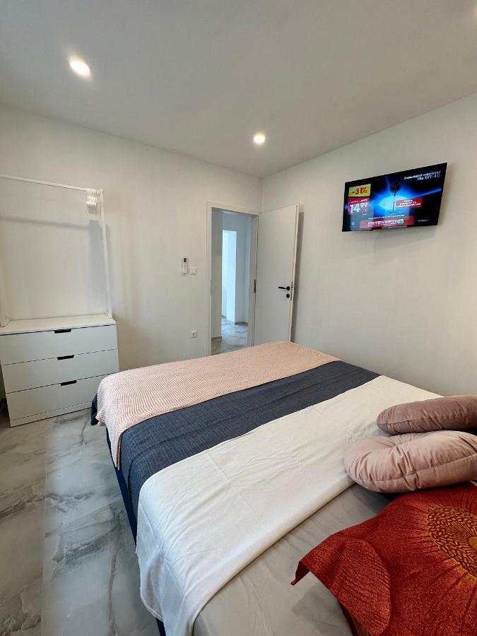 Olive View Apartment Брела Екстер'єр фото